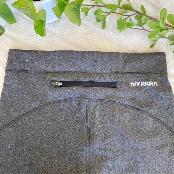 Ivy Park Beyonce ‘V’ Cropped Grey Leggings XS - Picture 8 of 9